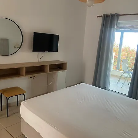 アパート Aggeliko ギシオ