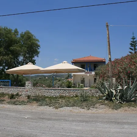 アパート Aggeliko